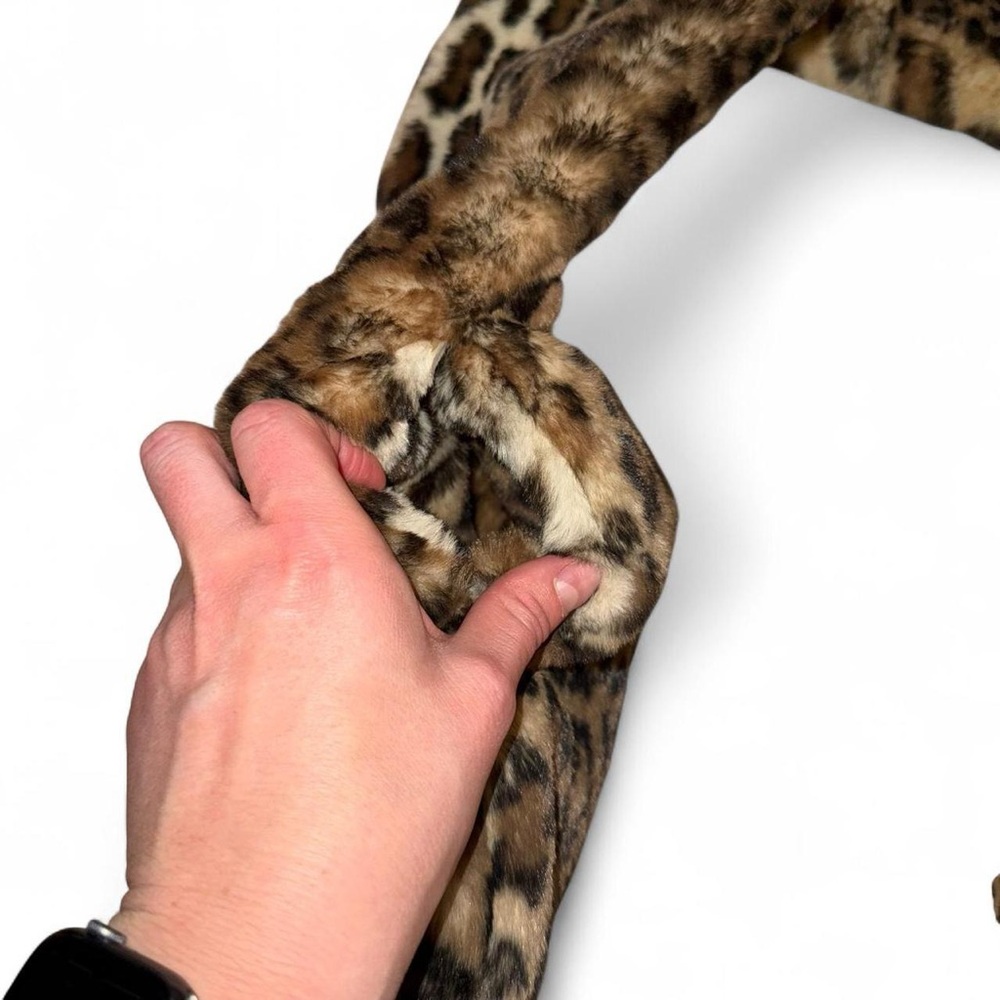 Leopard Print Faux Fur Scarf Cabi - Picture 5 of 5